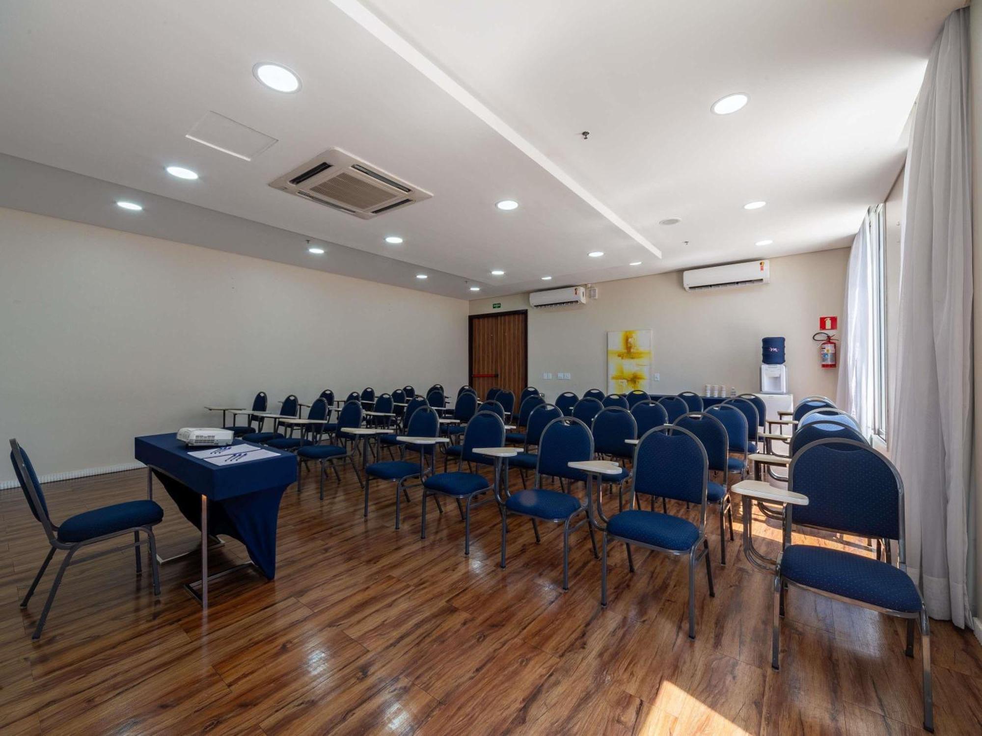 Mercure Hotel Manaus Exterior foto